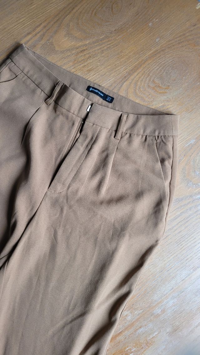 Stradivarius pantalón pinzas vestir