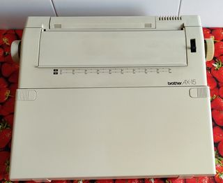 Vintage maquina de escribir eléctrica 
