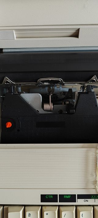 Vintage maquina de escribir eléctrica 