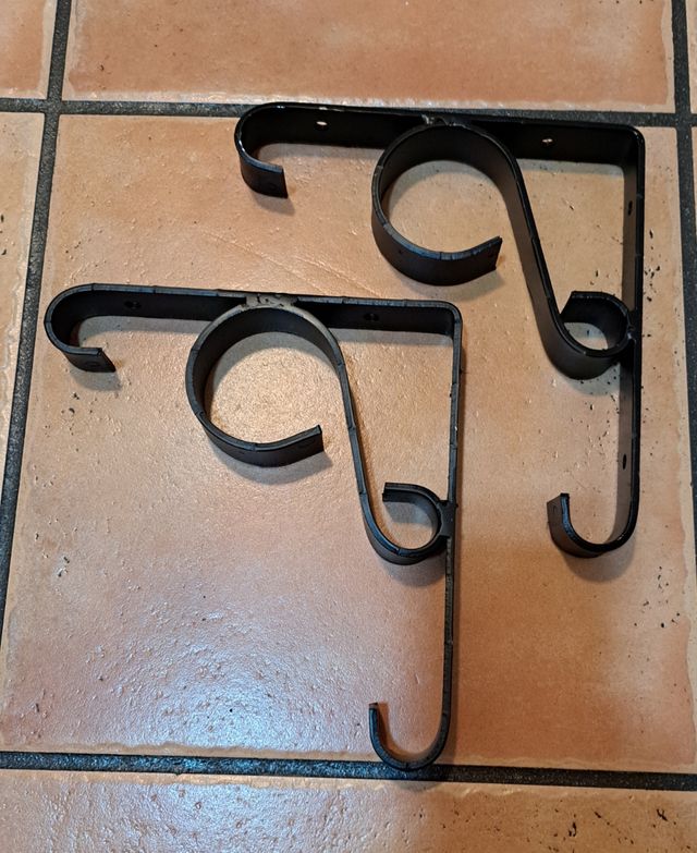 2 Soportes para estantería