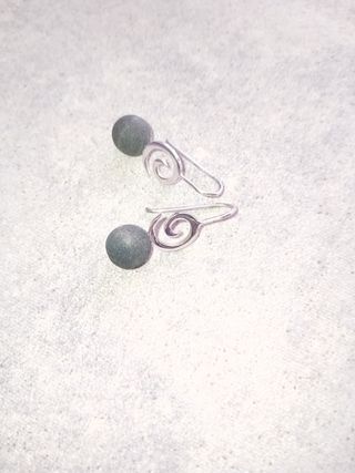 Collar y pendientes ha conjunto