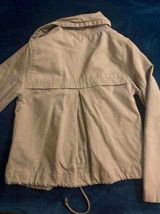 Cazadora de entretiempo color camel talla S