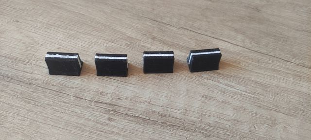 Juego de 4 embellecedores reguladores