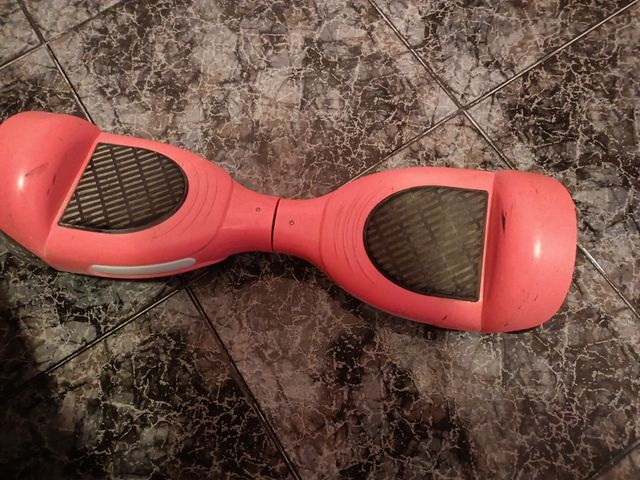 Patinete eléctrico color rosa