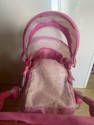 Carrito de muñecas de juguete 