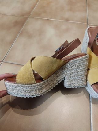 Sandalias piel Mustang 