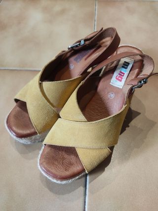 Sandalias piel Mustang 