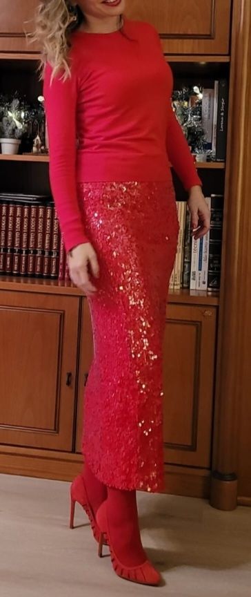 Zapatos tacón rojo troquelado Zara