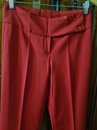 Conjunto de pantalon de pinza. más blusa.
