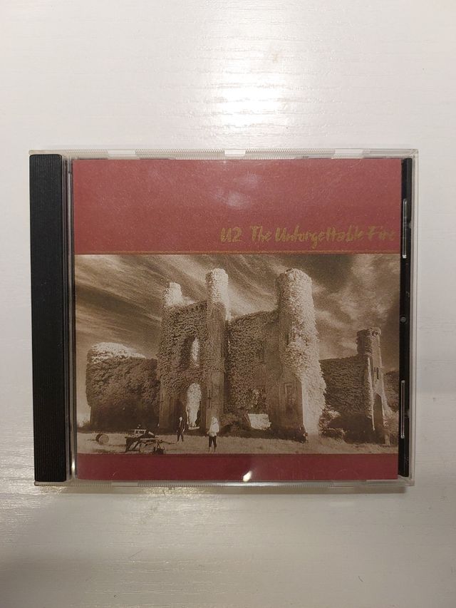 U2 - Unforgettable Fire