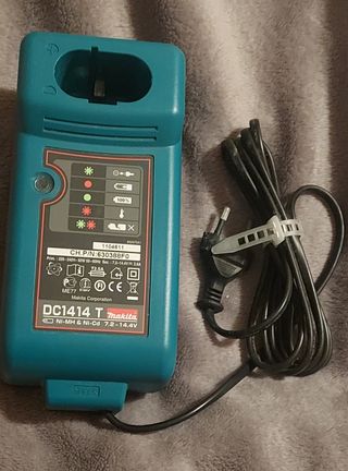 Cargador Makita DC1414T