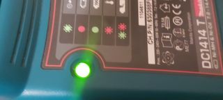 Cargador Makita DC1414T