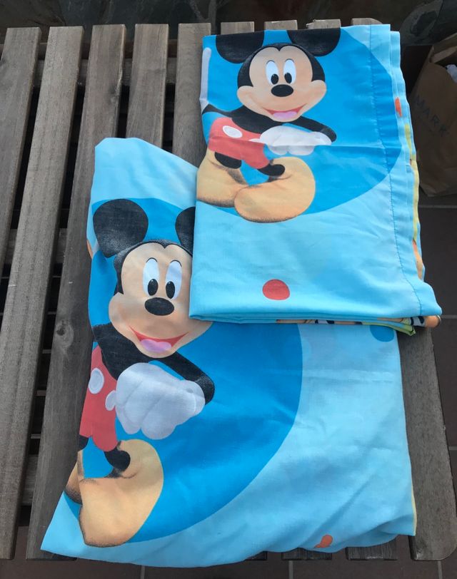 Conjunto de folhas Mickey Mouse