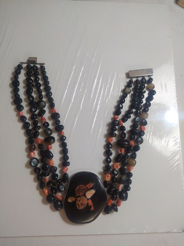 Precioso collar de coral y plata