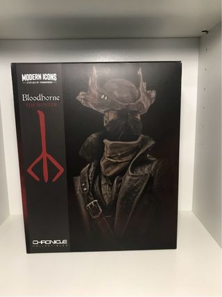 BloodBorne Hunter Statue