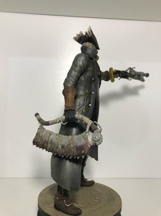 BloodBorne Hunter Statue
