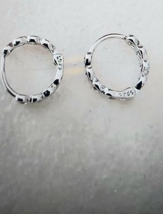 Mini pendientes aritos de corazones