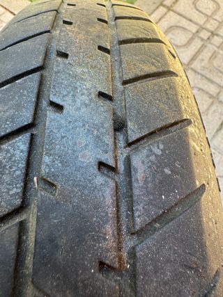 llanta de repuesto galleta