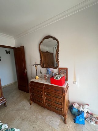 Dormitorio antiguo conjunto