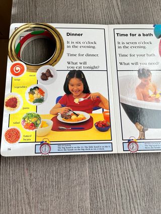 Libro What time is it??