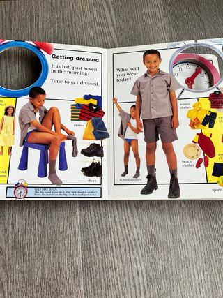 Libro What time is it??