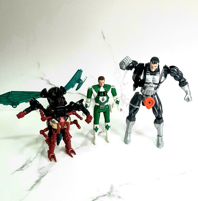 Lote 3figuras: Punisher, Waspinator y Power Ranger