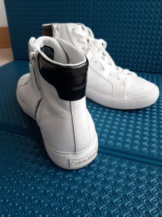 Zapatillas altas piel .Calvin Klein