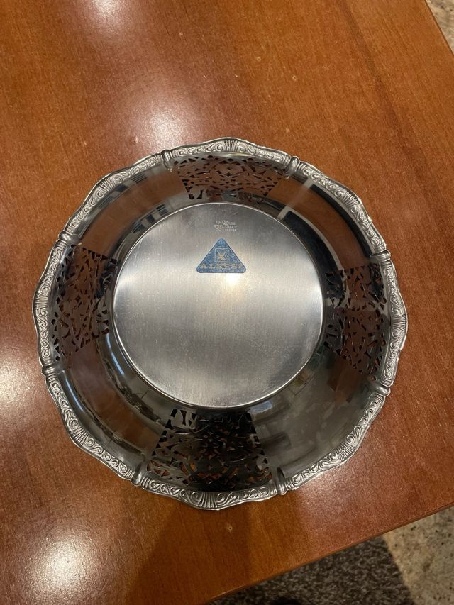 Preciosa bandeja plateada Alessi