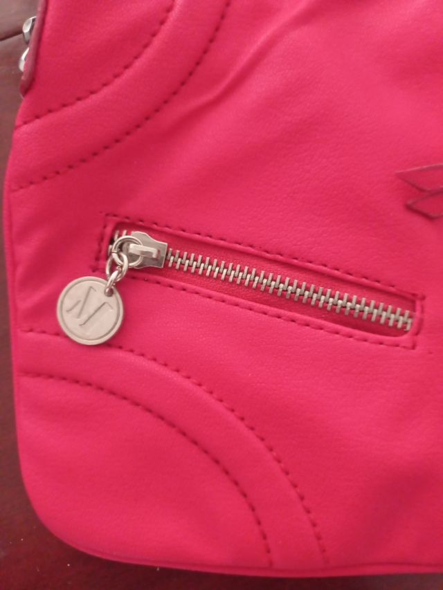 Bolso pequeño rojo sin estrenar