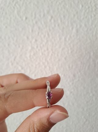 Anillo de oro blanco y Rubí 