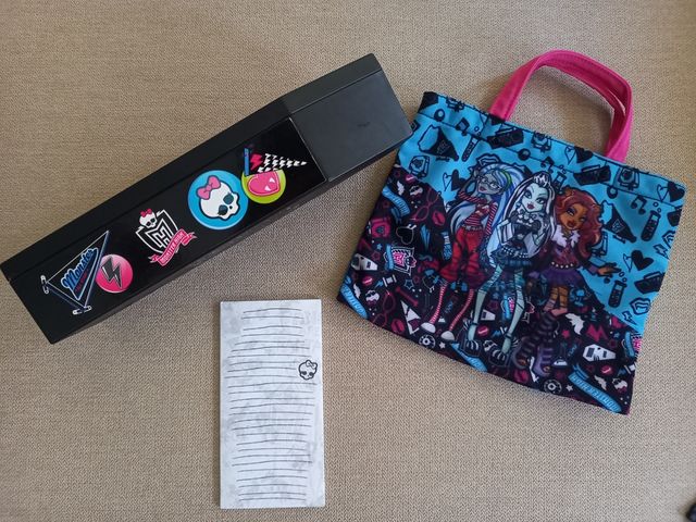 Monster High: caja y bolsito