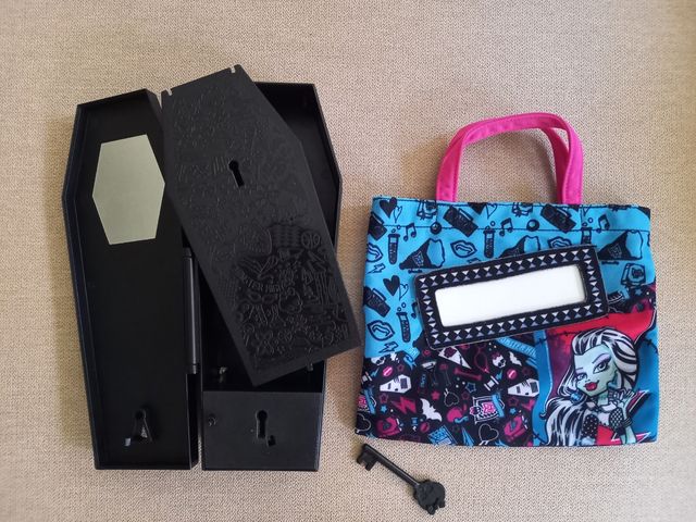 Monster High: caja y bolsito