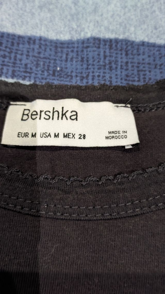 Camiseta Strdivarius