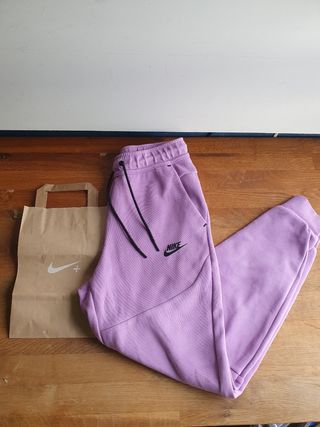 💜 Pantalon Nike Tech Fleece lila Talla Xs