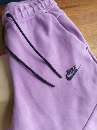💜 Pantalon Nike Tech Fleece lila Talla Xs