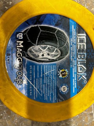 Nieve. cadenas para la nieve