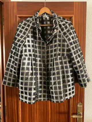 LOTE DE PRENDAS DE ABRIGO DE MUJER