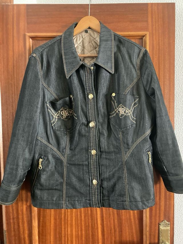 LOTE DE PRENDAS DE ABRIGO DE MUJER