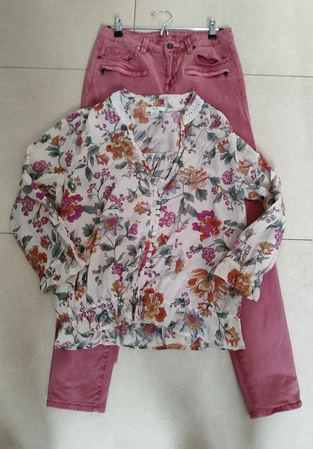 Pantalón y blusa estampada