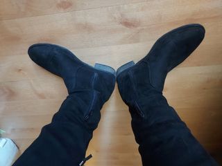 Botas altas de ante negras 
