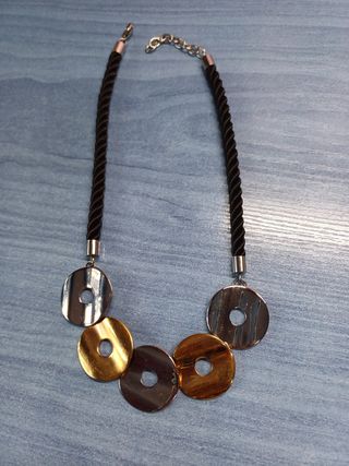 Gargantilla de acero