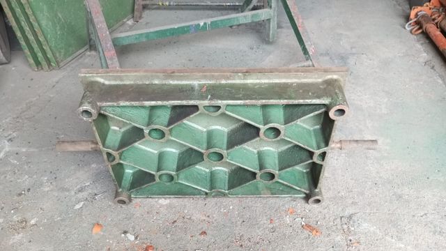 SE VENDEN MESA DE RECTIFICAR