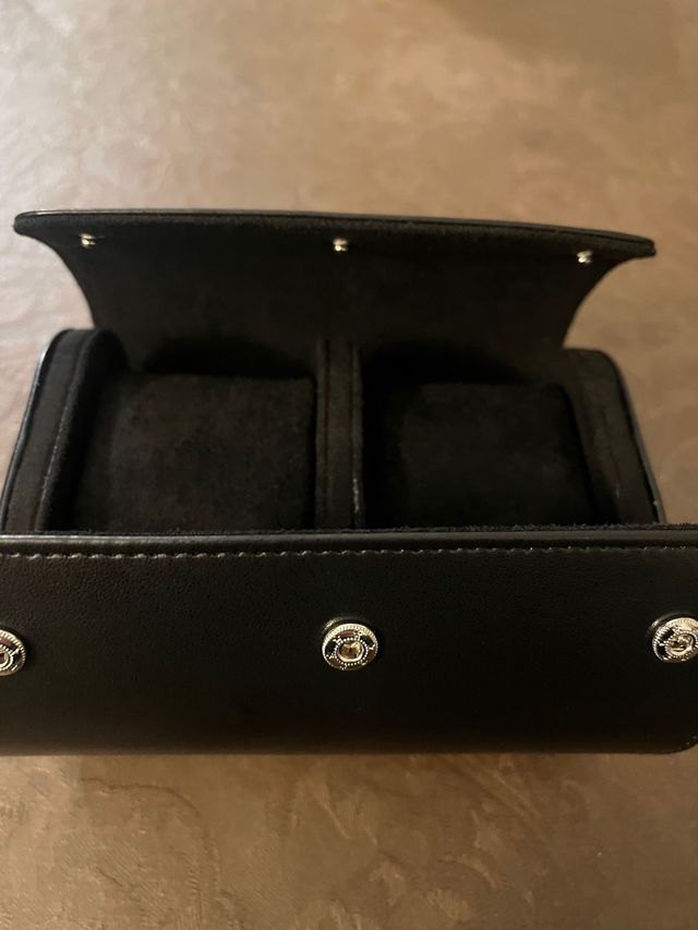 Funda relojes cuero sintetico. 2 huecos