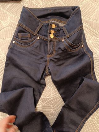 Pantalón talla 34 Marca Colombiana 