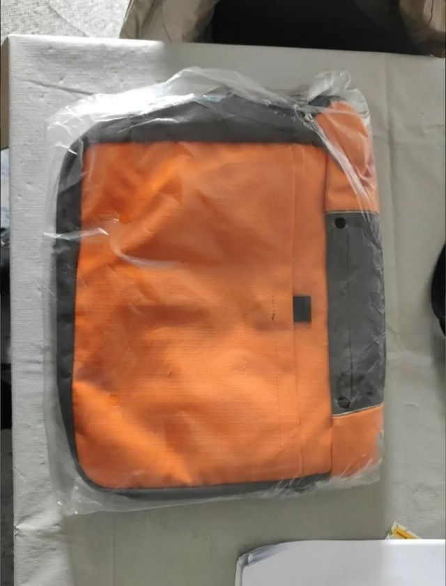 Samsonite bolsa messenger.