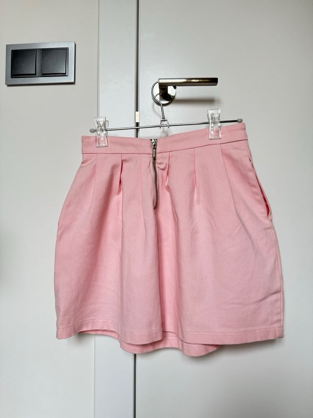 Falda vuelo rosa Stradivarius