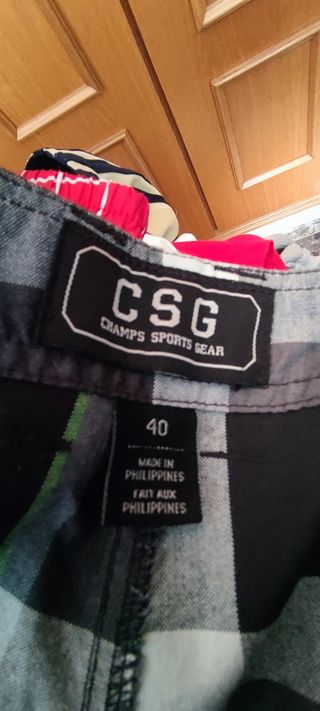 2 Cortos americanos talla 40 usa