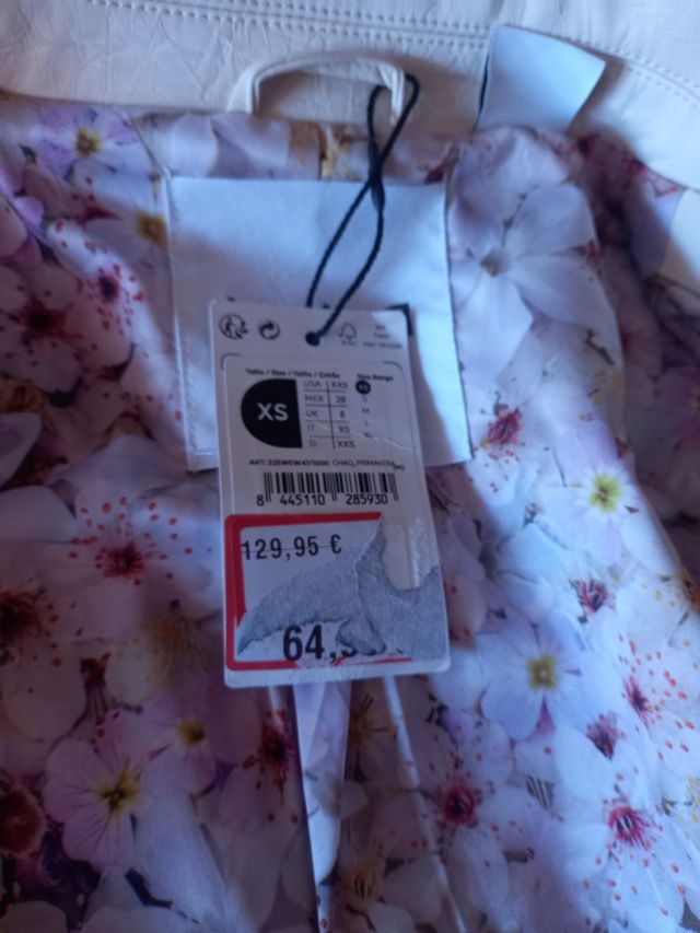 Cazadora desigual marca xs a estrenar