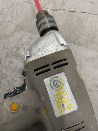 TALADRO con velocidad regulable