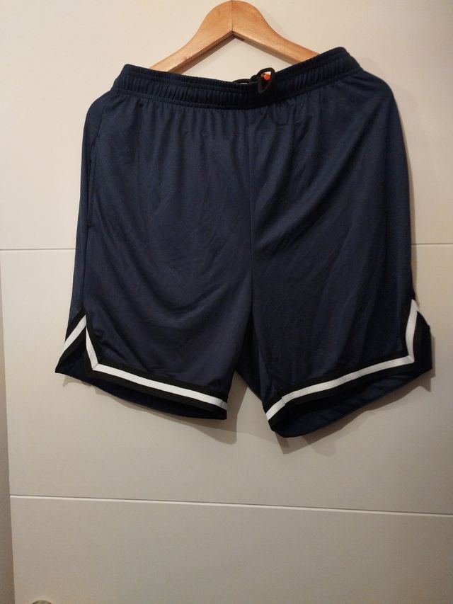 Pantalón corto de hombre